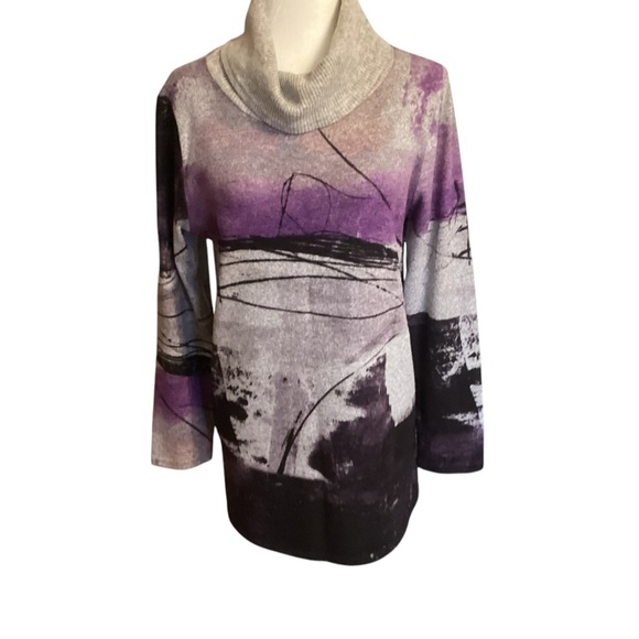 Trisha Tyler Sweaters - Trisha Tyler abstract cowl neck sweater In Medium